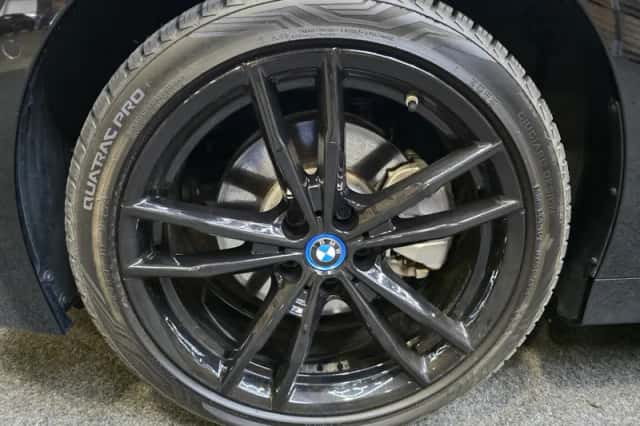 BMW 3-Serie (2024) thumbnail 2