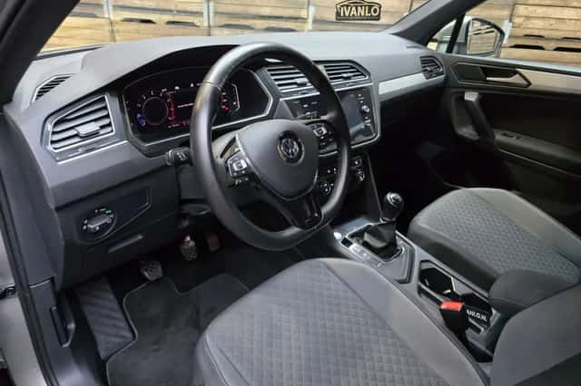 Volkswagen Tiguan (2019) thumbnail 3
