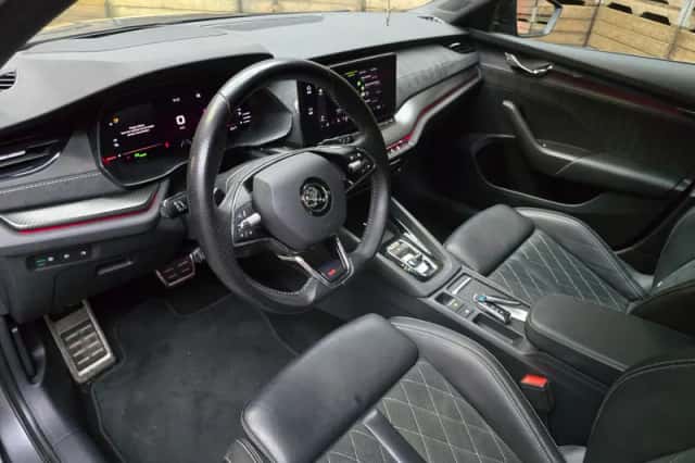 Škoda Octavia (2022) thumbnail 3