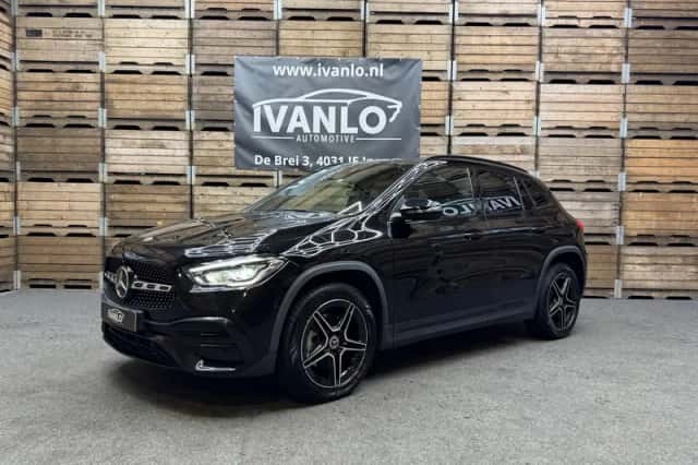 Mercedes-Benz GLA (2022) thumbnail 1