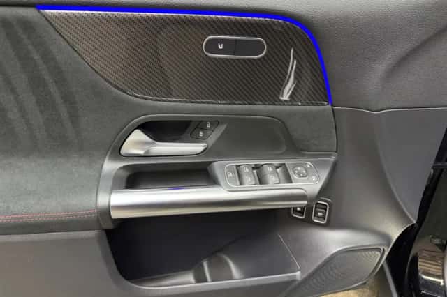Mercedes-Benz GLA (2022) thumbnail 4