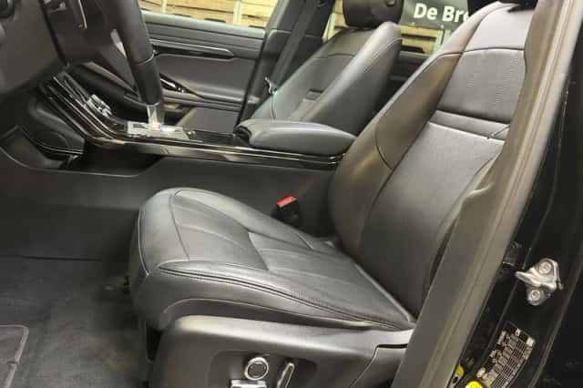 Land Rover Range Rover Evoque (2022) thumbnail 3