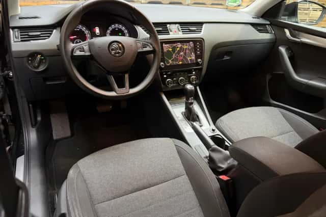 Škoda Octavia (2019) thumbnail 6