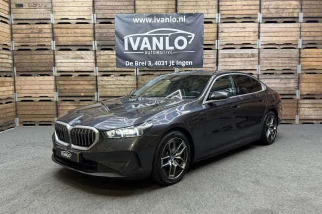 BMW 5-Serie (2024) thumbnail 1