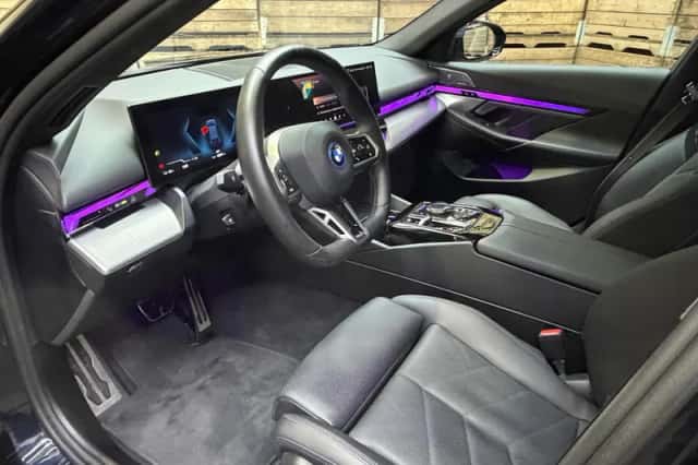 BMW i5 (2024) thumbnail 3