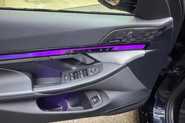BMW i5 (2024) thumbnail 4