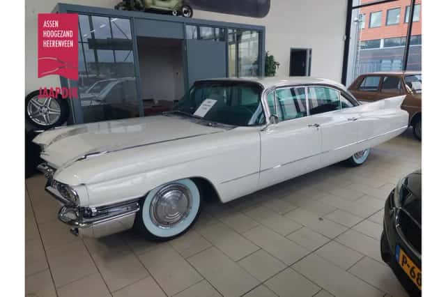 Cadillac CadillacSedan-De-Ville (1960) thumbnail 1