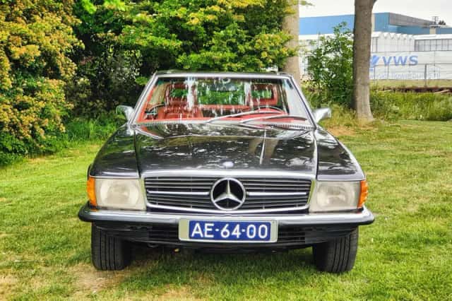 Mercedes-Benz SL-Klasse (1972) thumbnail 2