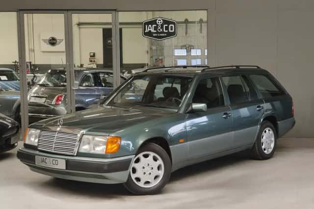 Mercedes-Benz E-Klasse (1991) thumbnail 1
