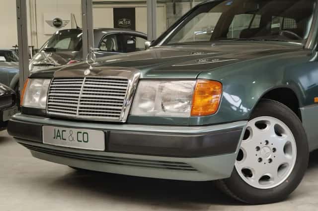 Mercedes-Benz E-Klasse (1991) thumbnail 2