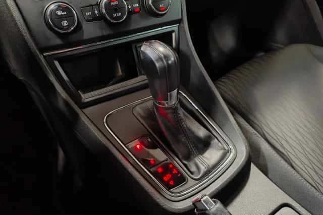 SEAT Leon (2015) thumbnail 3