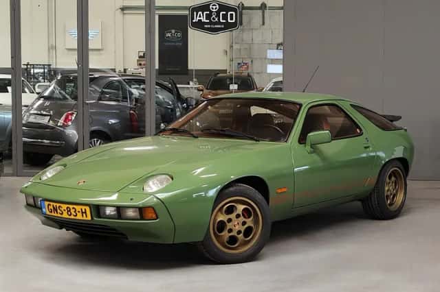 Porsche 928 (1978) thumbnail 1