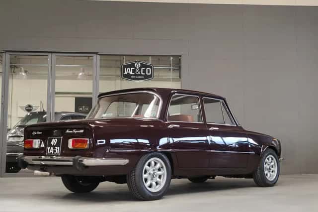 Alfa Romeo Giulia (1975) thumbnail 4