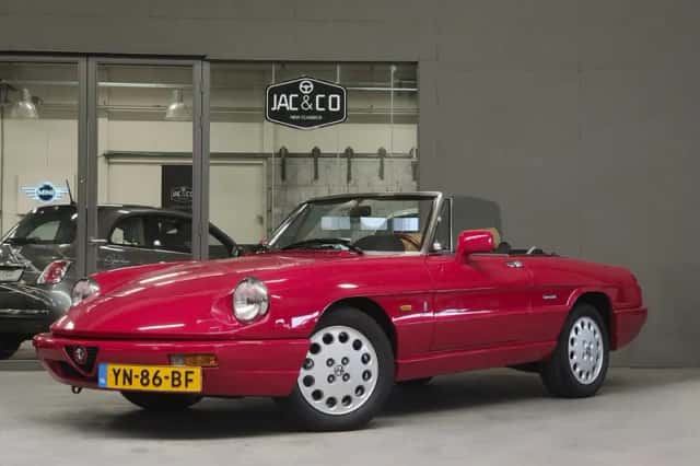 Alfa Romeo Spider (1990) thumbnail 1