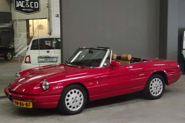 Alfa Romeo Spider (1990) thumbnail 4
