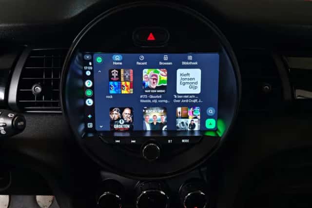MINI Cooper (2017) thumbnail 4