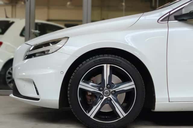 Volvo V40 (2019) thumbnail 6