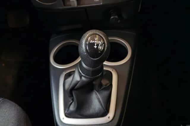 Mazda 2 (2006) thumbnail 2