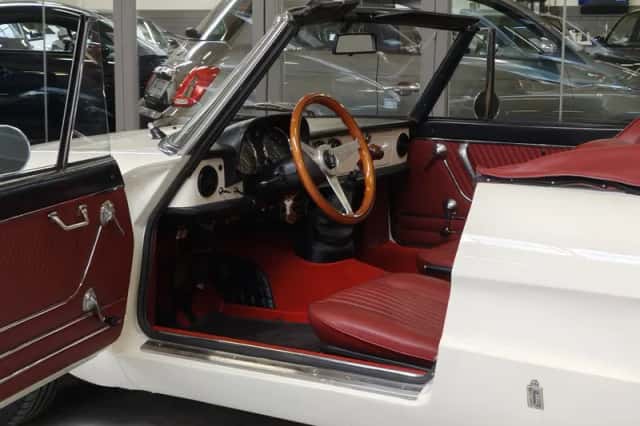 Alfa Romeo Spider (1969) thumbnail 2