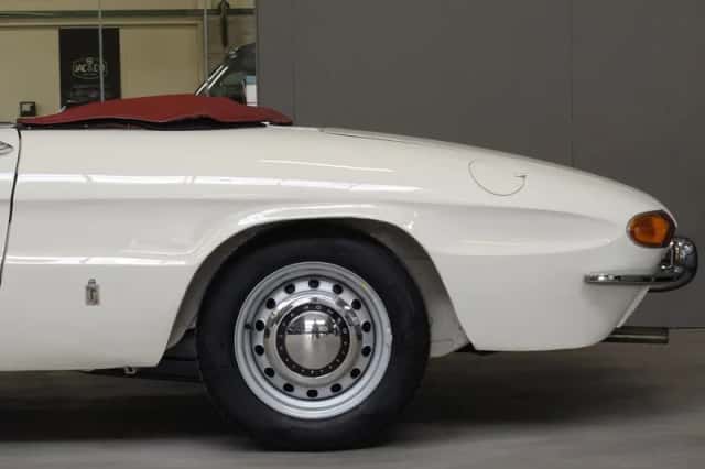 Alfa Romeo Spider (1969) thumbnail 4
