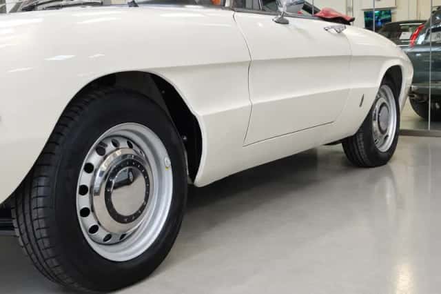 Alfa Romeo Spider (1969) thumbnail 6