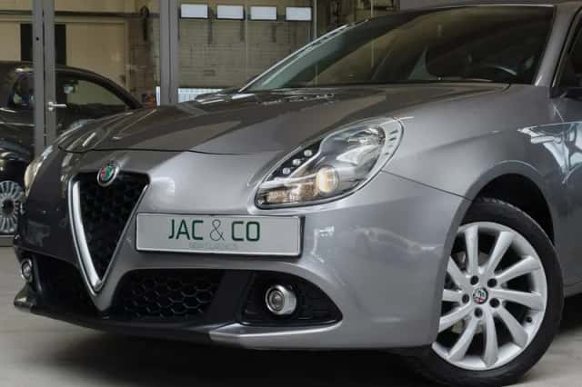 Alfa Romeo Giulietta (2017) thumbnail 2