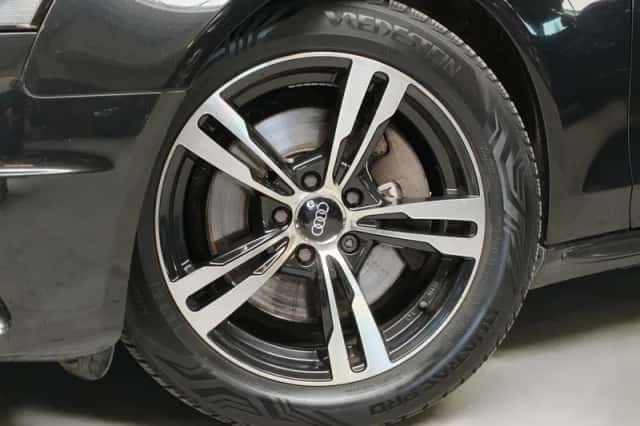 Audi A4 (2009) thumbnail 5