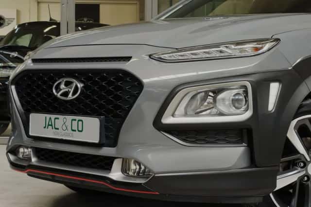 Hyundai Kona (2018) thumbnail 4