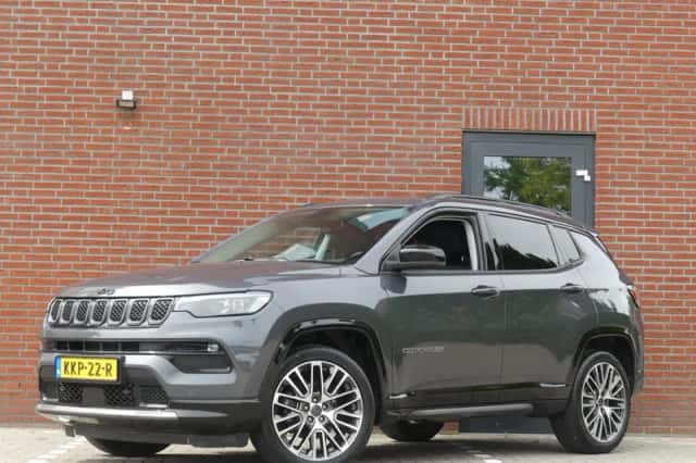 Jeep Compass (2025) thumbnail 1