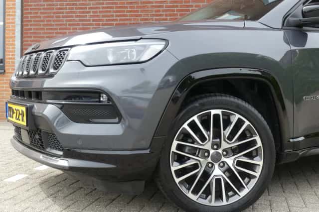 Jeep Compass (2025) thumbnail 3