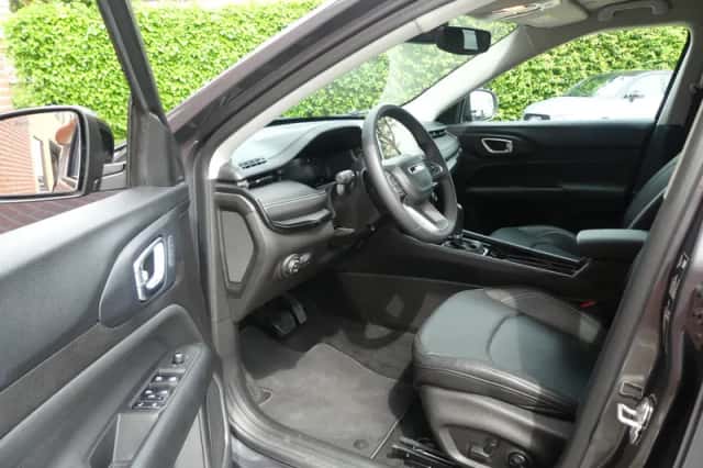 Jeep Compass (2025) thumbnail 6