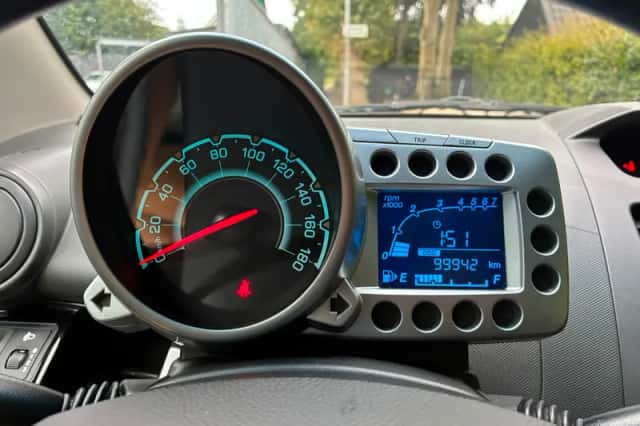 Chevrolet Spark (2010) thumbnail 6