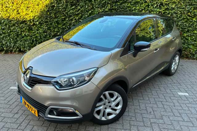 Renault Captur (2015) thumbnail 1
