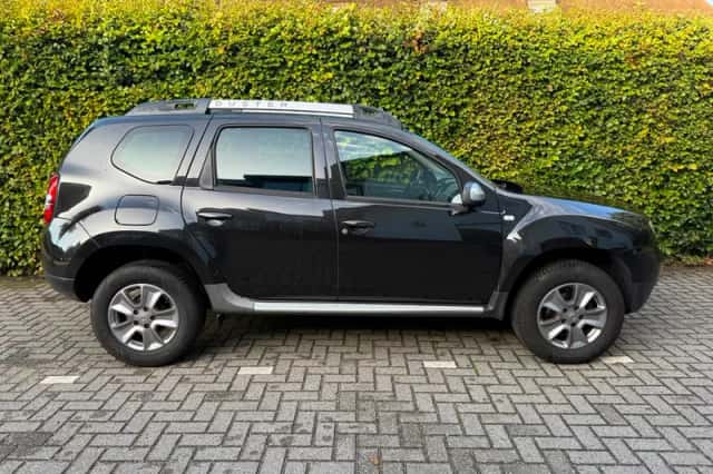 Dacia Duster (2015) thumbnail 3
