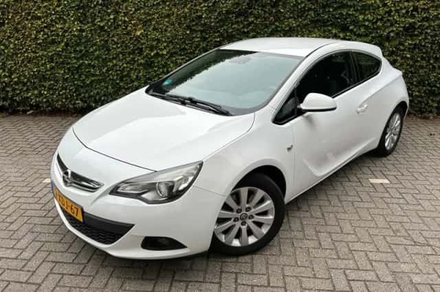Opel Astra (2014) thumbnail 1