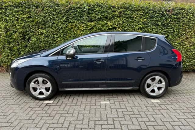Peugeot 3008 (2010) thumbnail 6