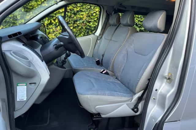 Nissan Primastar (2005) thumbnail 4