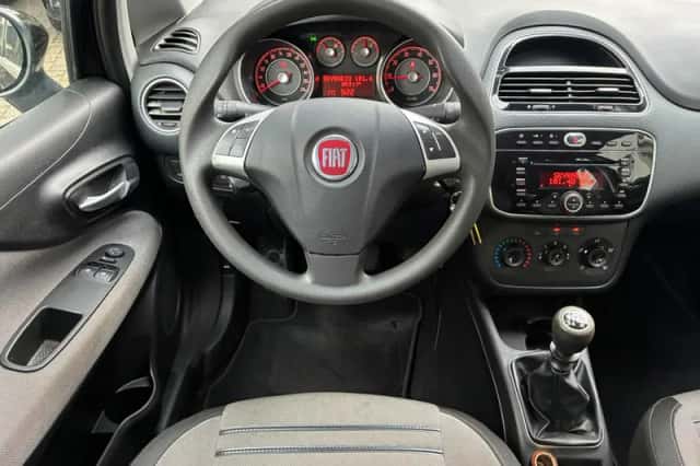 Fiat Punto Evo (2011) thumbnail 2