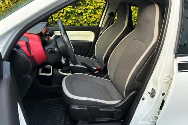 Renault Twingo (2015) thumbnail 3