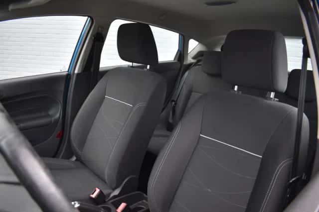 Ford Fiesta (2016) thumbnail 3
