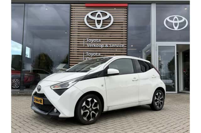 Toyota Aygo (2021) thumbnail 1