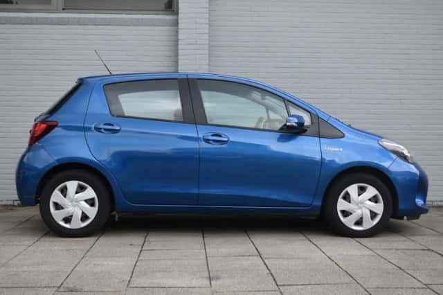 Toyota Yaris (2015) thumbnail 6