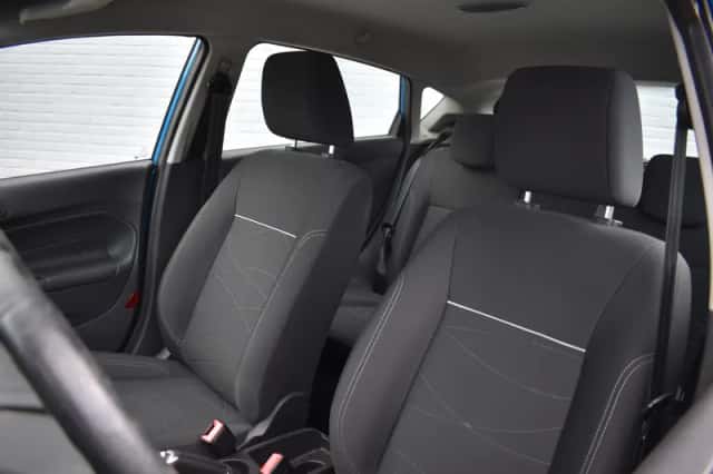 Ford Fiesta (2016) thumbnail 3