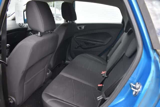 Ford Fiesta (2016) thumbnail 4