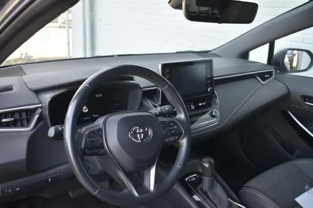 Toyota Corolla (2022) thumbnail 2