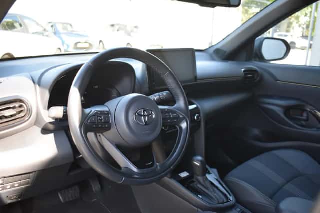 Toyota Yaris Cross (2023) thumbnail 2