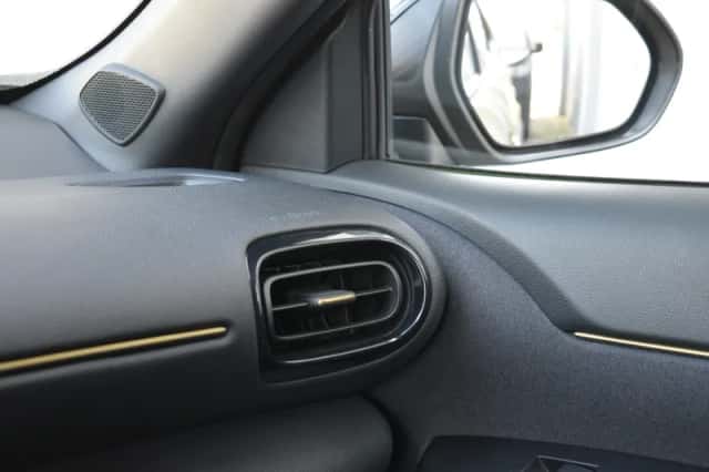 Toyota Yaris Cross (2023) thumbnail 4