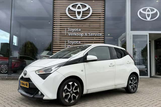 Toyota Aygo (2021) thumbnail 1
