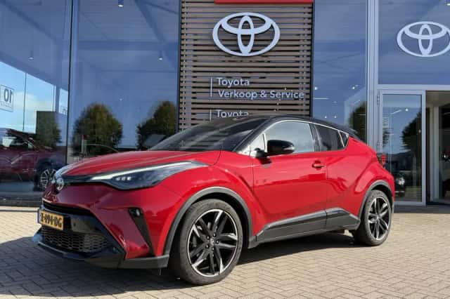 Toyota C-HR (2023) thumbnail 1