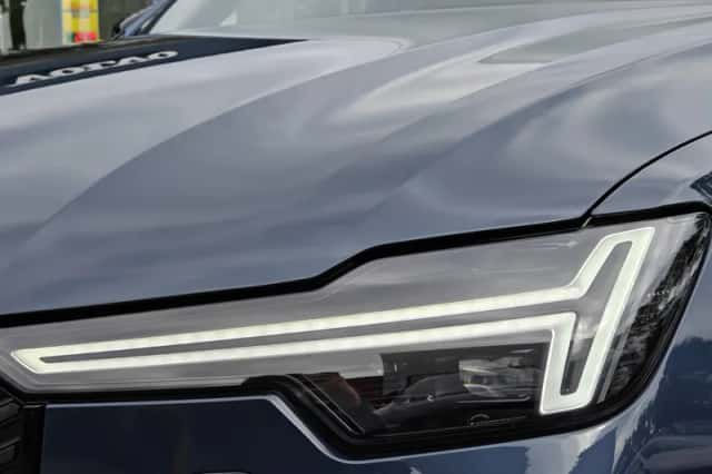 Volvo XC90 (2026) thumbnail 3
